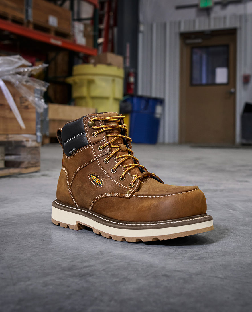 Men's Cincinnati 6" Waterproof 90° Heel Boot (Carbon Toe) | Tuscan Red/Sandshell